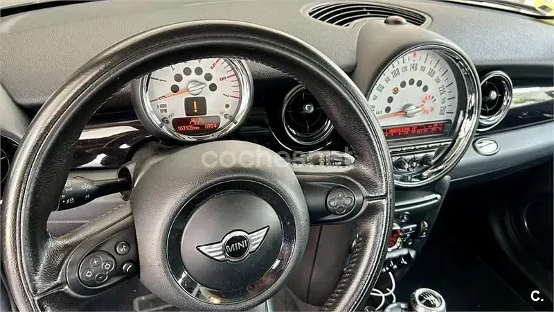 Usado Mini Cooper D 110 CV (80 kW) 2011 Beige Utilitario
