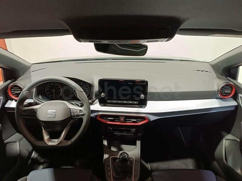 Usado Seat Ibiza FR 116 CV (85 kW) 2022 Rojo Utilitario