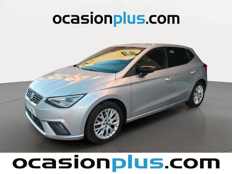 Gris plata Usado 2023 Seat Ibiza FR Utilitario | 15.455 € (Precio justo) - Imagen 1/4
