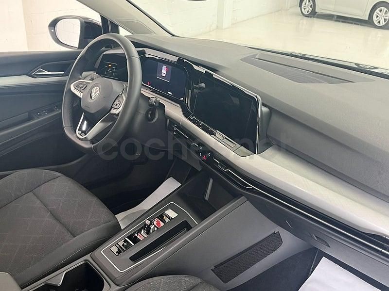 Usado VW Golf VIII Life 131 CV (96 kW) 2022 Negro Berlina
