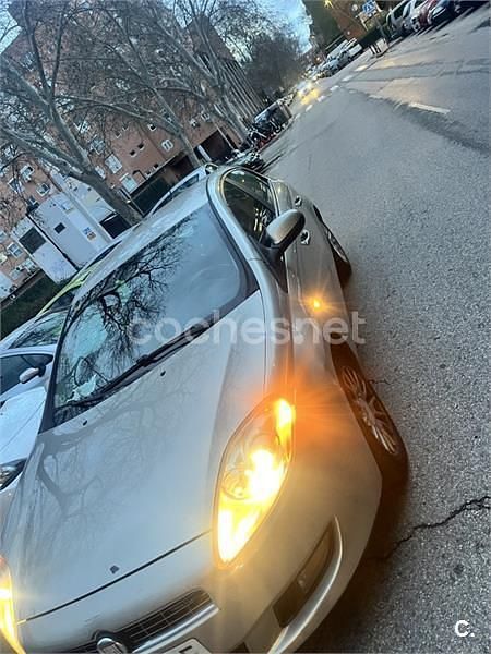 Usado Fiat Bravo Active 120 CV (88 kW) 2007 Beige Utilitario