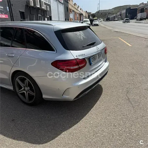Usado Mercedes C220 Avantgarde 170 CV (125 kW) 2015 Gris / plata Familiar