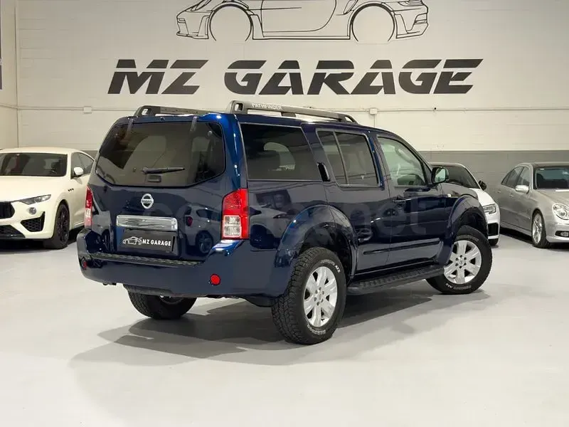 Usado Nissan Pathfinder XE 174 CV (127 kW) 2006 Azul SUV