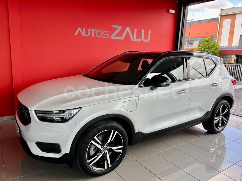 Blanco Usado 2021 Volvo XC40 R-Design SUV | 27.899 € (Precio justo) - Imagen 1/4