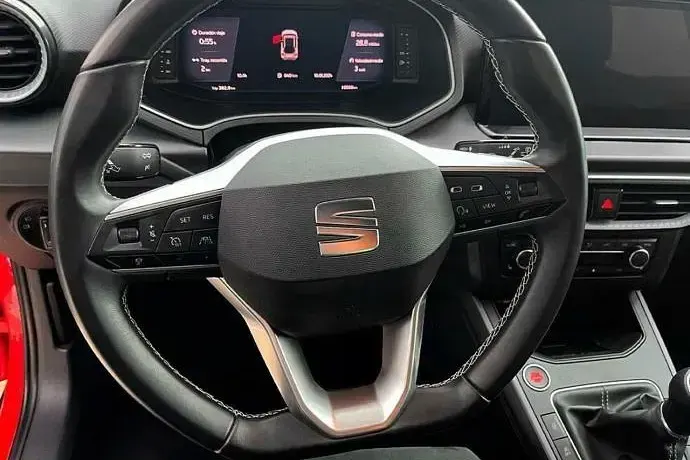 Usado Seat Arona Xperience 110 CV (80 kW) 2023 SUV