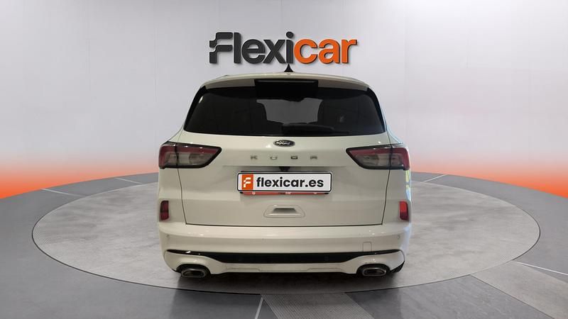 Usado Ford Kuga ST-Line 150 HP (110 kW) 2022 Branco SUV