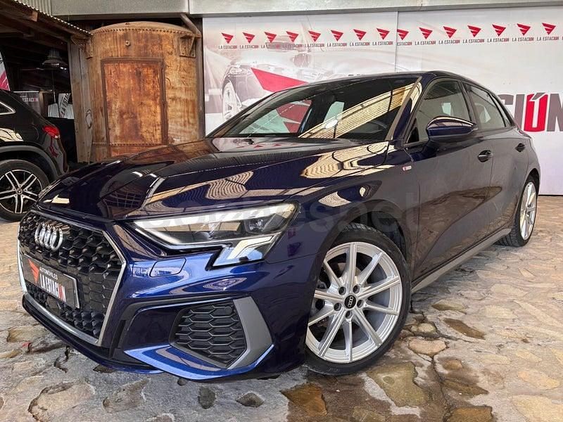Usado Audi A3 S-Line 116 CV (85 kW) 2022 Azul Berlina