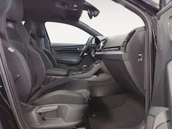Nuevo Skoda Karoq SportLine 150 CV (110 kW) 2025 Negro SUV