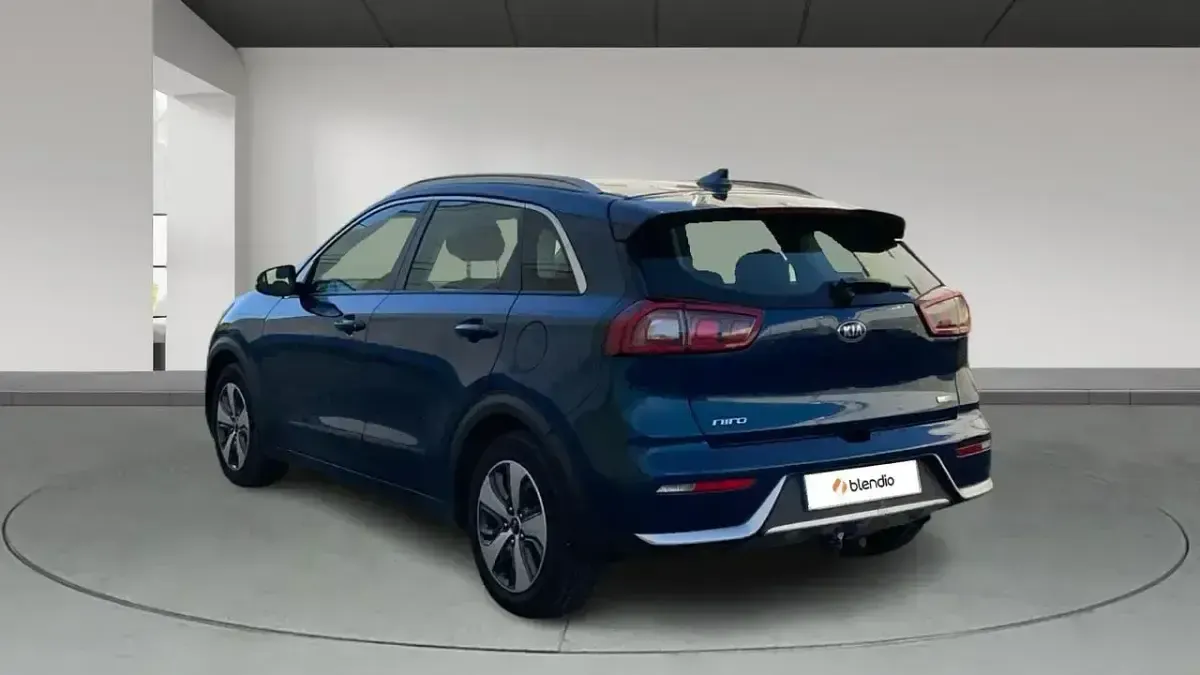 Usado Kia Niro 141 CV (103 kW) 2018 Azul SUV