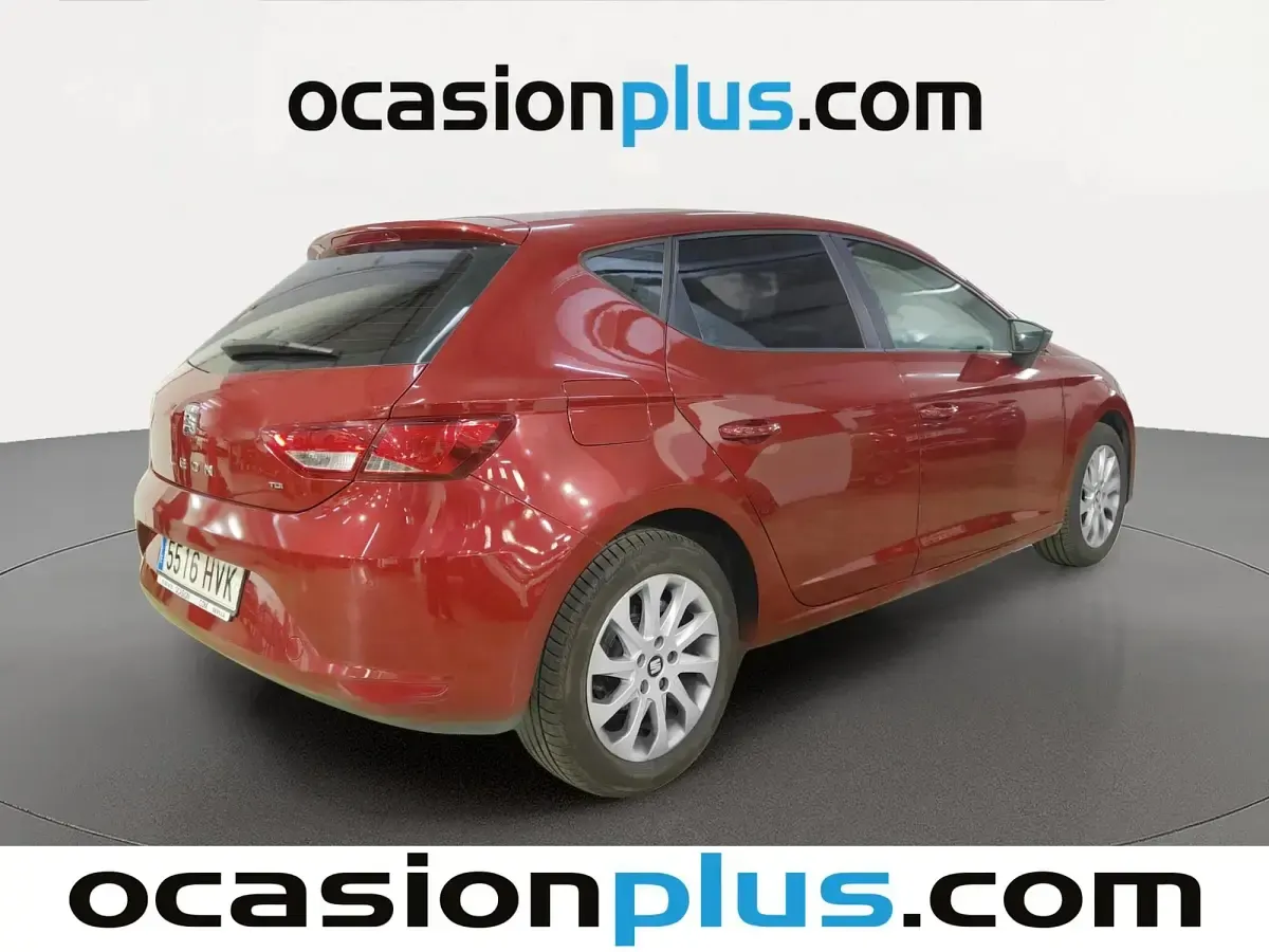 Usado Seat Leon Style 105 CV (77 kW) 2014 Rojo Utilitario