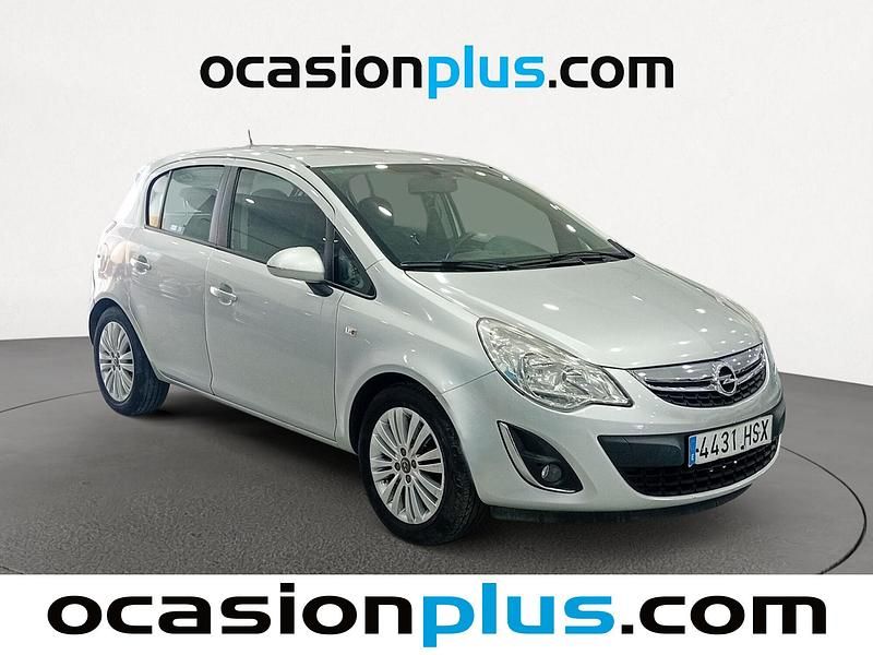 Usado Opel Corsa Selective 101 CV (74 kW) 2013 Gris plata Utilitario