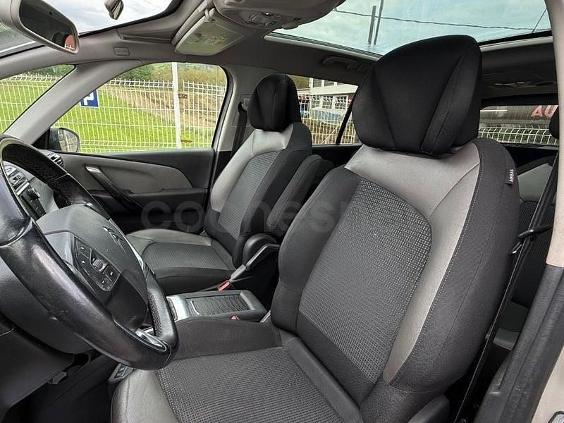 Usado Citroën Grand C4 Picasso Shine 150 CV (110 kW) 2017 Beige Monovolumen