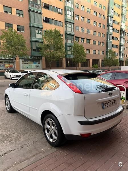 Usado Ford Focus Business Edition 90 CV (66 kW) 2007 Blanco Berlina