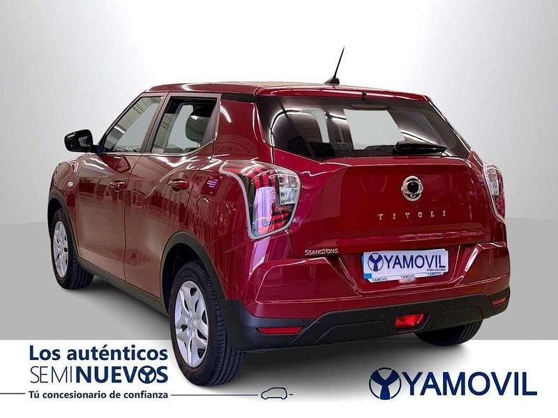 Usado Ssangyong (KGM) Tivoli 128 CV (94 kW) 2022 Rojo SUV