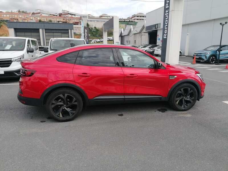 Usado Renault Arkana Engineered 145 CV (106 kW) 2023 Rojo SUV