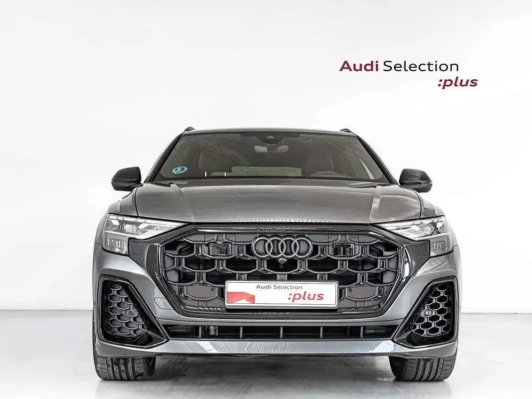 Usado Audi Q8 286 CV (210 kW) 2025 Gris SUV