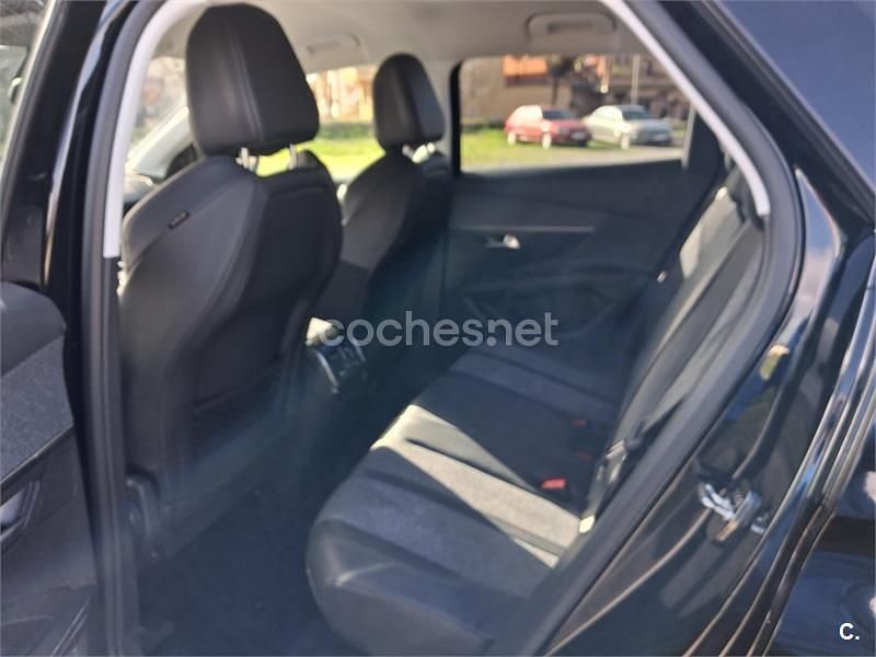 Usado Peugeot 3008 Allure 130 CV (95 kW) 2020 Negro SUV