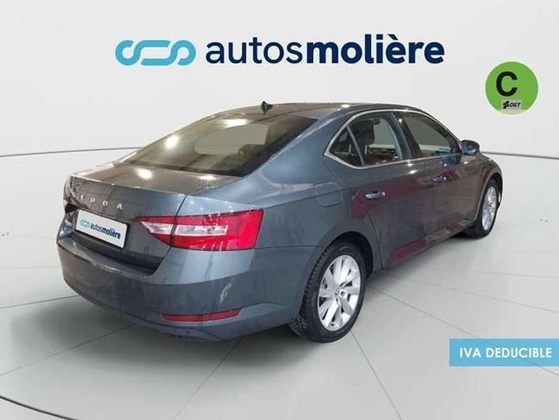 Usado Skoda Superb Ambition 150 CV (110 kW) 2020 Gris Berlina