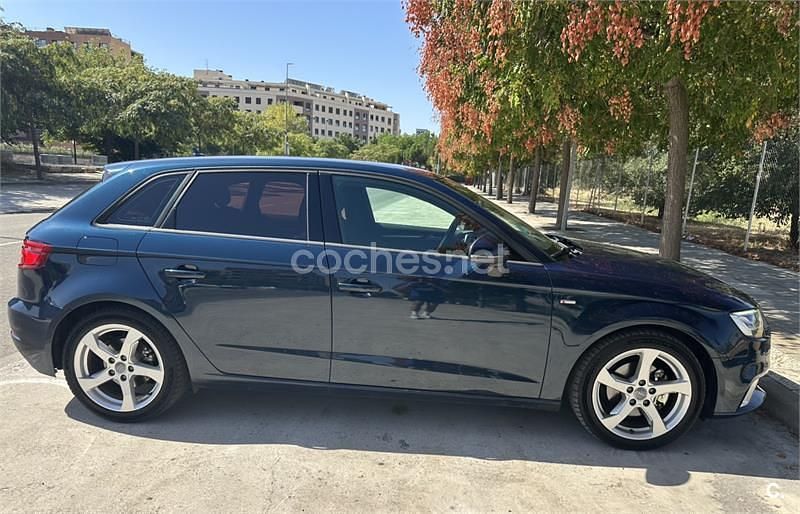 Usado Audi A3 Advanced 150 CV (110 kW) 2016 Azul Berlina