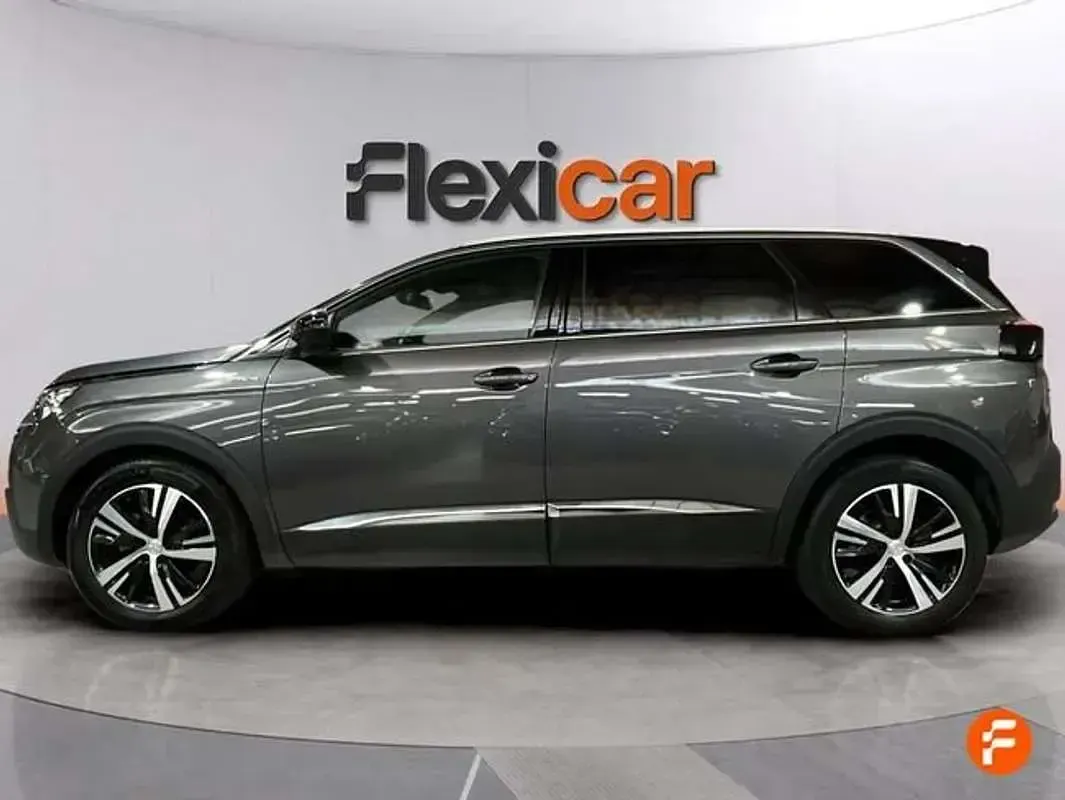 Usado Peugeot 5008 GT-line 131 CV (96 kW) 2020 Gris SUV