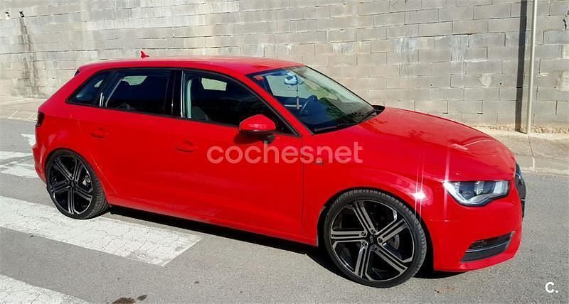 Usado Audi A3 Ambiente 150 CV (110 kW) 2014 Rojo Berlina