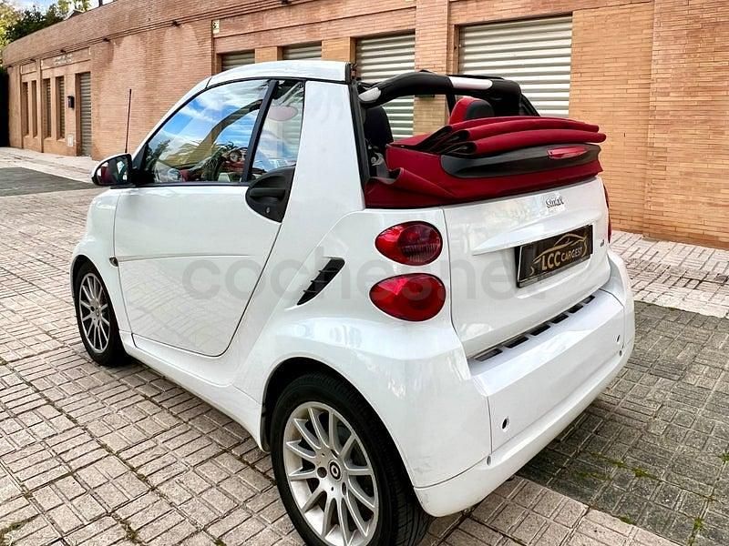 Usado Smart ForTwo Cabrio Passion 54 CV (39 kW) 2011 Blanco Descapotable