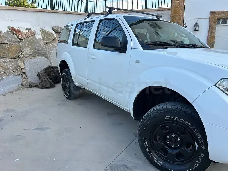 Usado Nissan Pathfinder 174 CV (127 kW) 2006 Blanco SUV