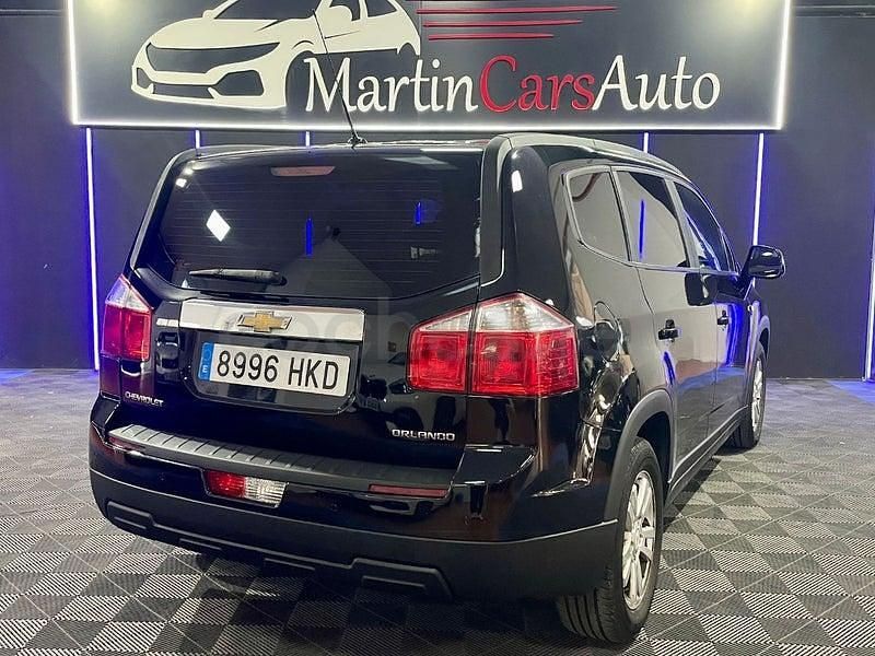 Usado Chevrolet Orlando LT 130 CV (95 kW) 2012 Negro Monovolumen