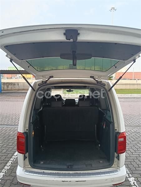 Usado VW Caddy Maxi Trendline 110 CV (80 kW) 2019 Blanco Monovolumen