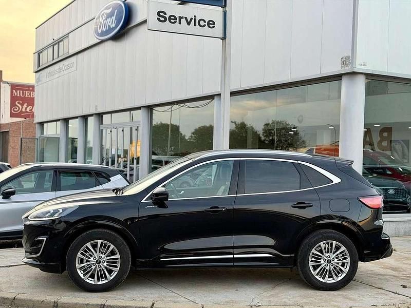 Usado Ford Kuga Vignale 190 HP (139 kW) 2023 Preto SUV