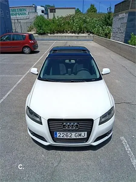 Usado Audi A3 Ambiente 140 CV (102 kW) 2009 Blanco Utilitario