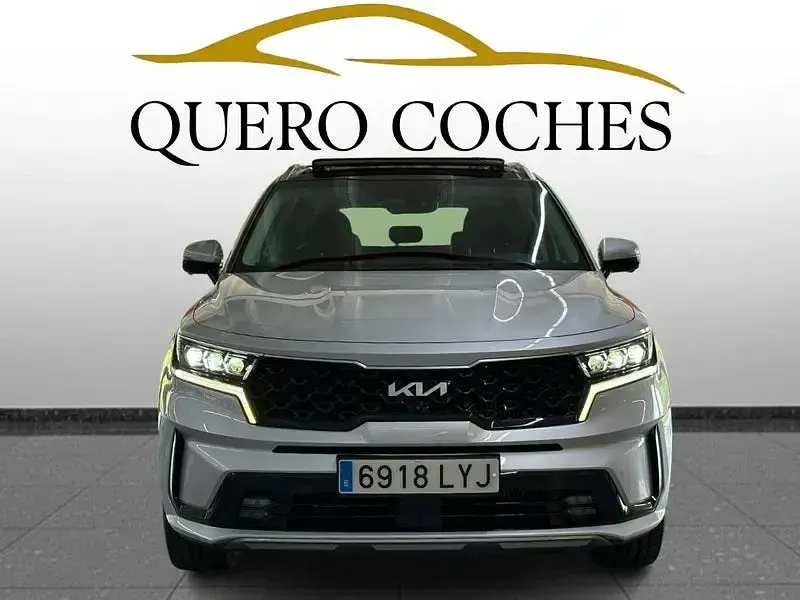 Usado Kia Sorento 230 CV (169 kW) 2022 Gris / plata SUV