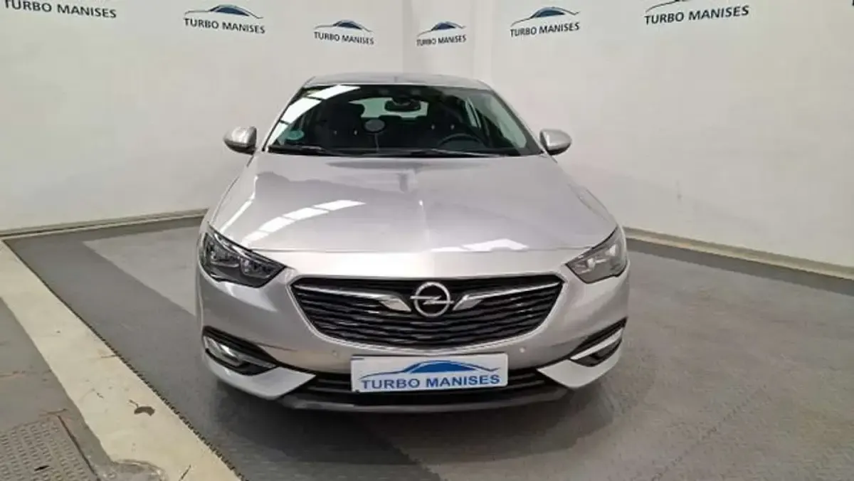 Usado Opel Insignia Innovation 165 CV (121 kW) 2020 Gris Berlina