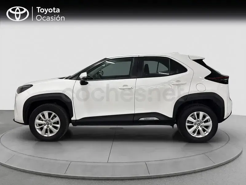Usado Toyota Yaris Cross Business Edition 116 CV (85 kW) 2022 Blanco SUV