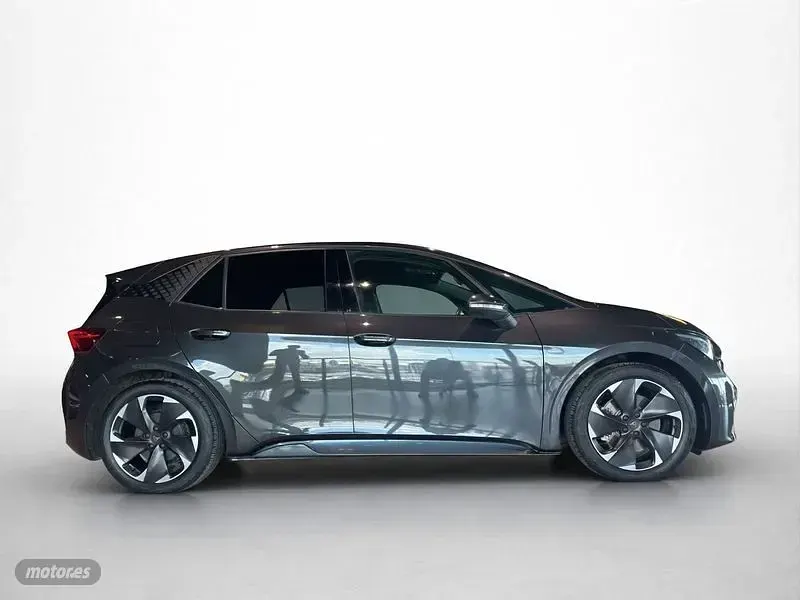 Usado Cupra Born e-Boost 169 kW (231 CV) 2024 Gris Utilitario