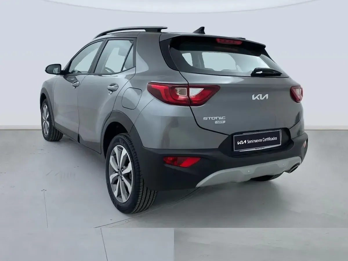 Nuevo Kia Stonic 101 CV (74 kW) 2025 Gris SUV