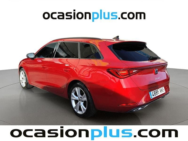 Usado Seat Leon FR 150 CV (110 kW) 2024 Rojo Monovolumen