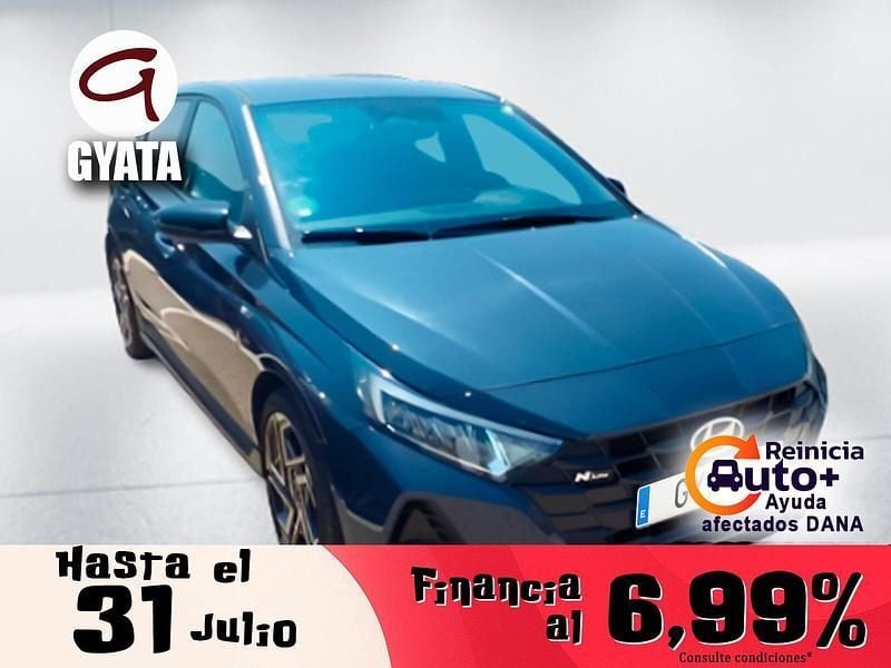 Gris Usado 2024 Hyundai i20 N Line Berlina | 16.990 € (Buen precio) - Imagen 1/4