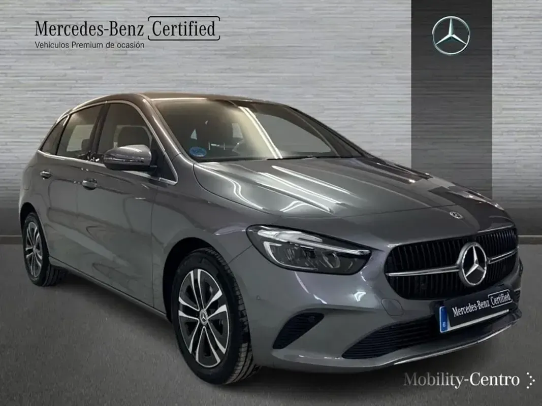 Usado Mercedes B250e 163 CV (119 kW) 2024 Gris montaña Utilitario