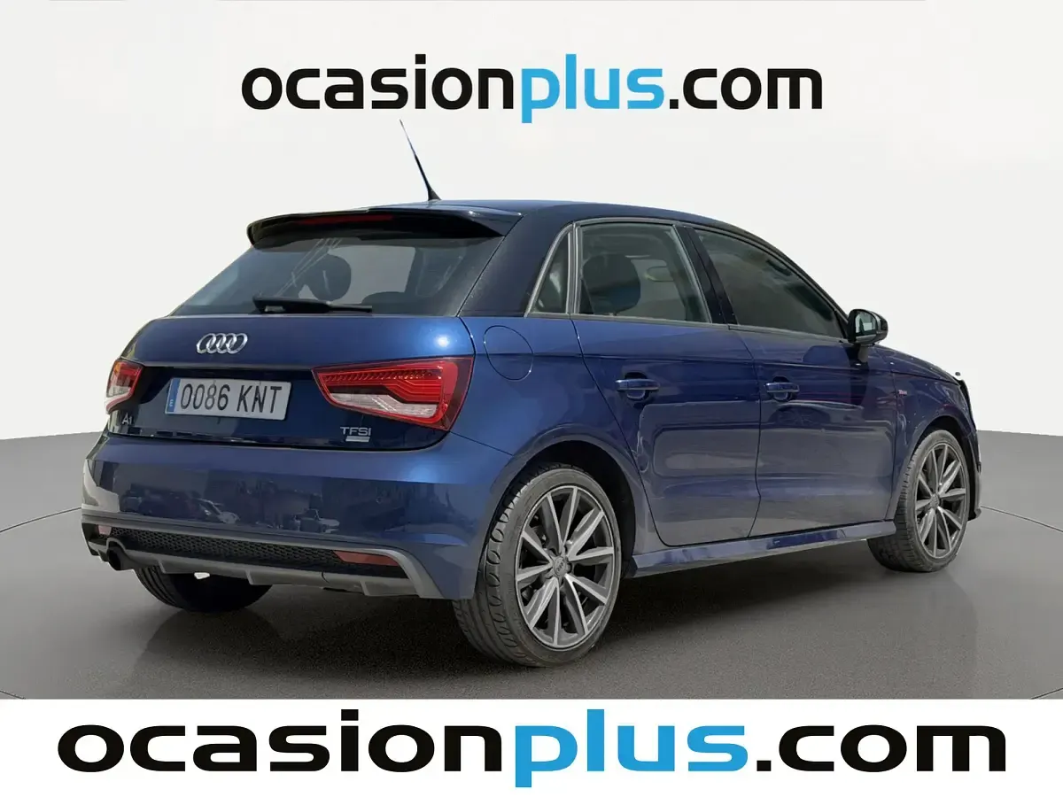 Usado Audi A1 Sportback Attraction 95 CV (69 kW) 2018 Azul Utilitario