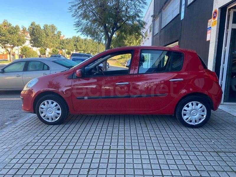 Usado Renault Clio II Exception 110 CV (80 kW) 2008 Granate Berlina