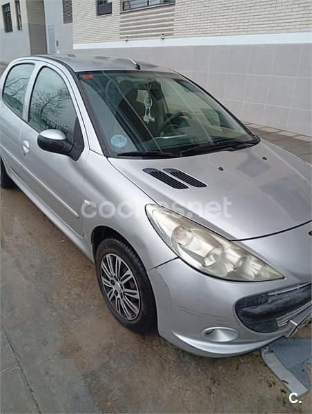 Gris / plata Usado 2011 Peugeot 206+ Utilitario | 2950 € (Precio justo) - Imagen 1/4