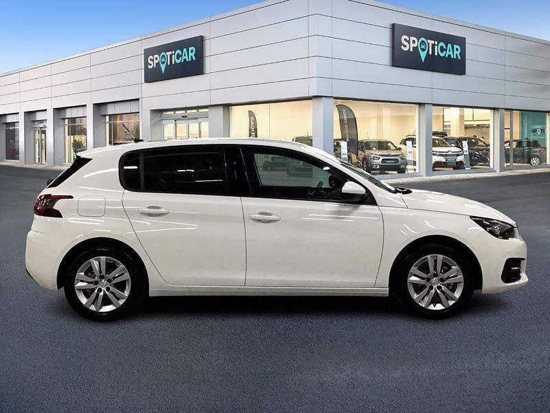 Usado Peugeot 308 Active 110 CV (80 kW) 2021 Blanco Berlina