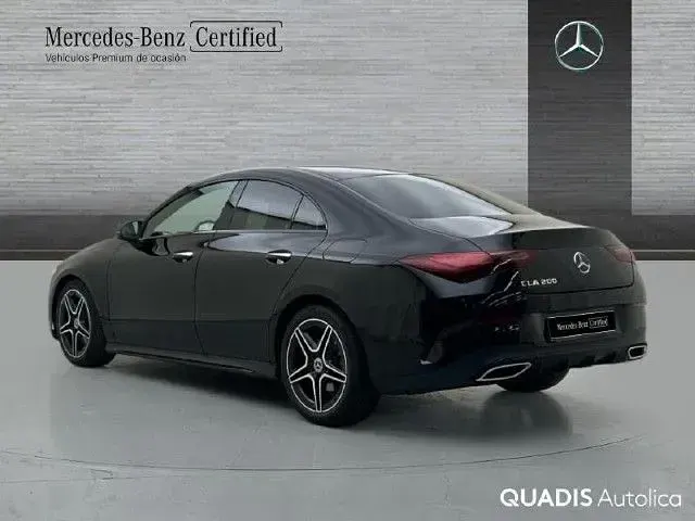 Usado Mercedes CLA200 163 CV (119 kW) 2025 Negro Berlina