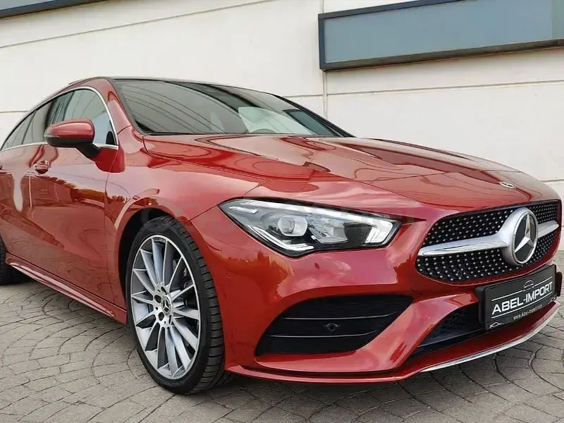 Usado Mercedes CLA220 Shooting Brake 190 CV (139 kW) 2020 Granate Familiar