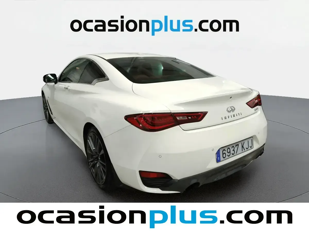 Usado Infiniti Q60 Sport Tech 211 CV (155 kW) 2018 Blanco Coupe