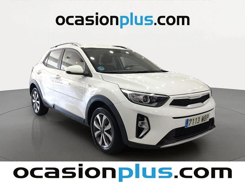Usado Kia Stonic 84 CV (61 kW) 2022 Blanco SUV