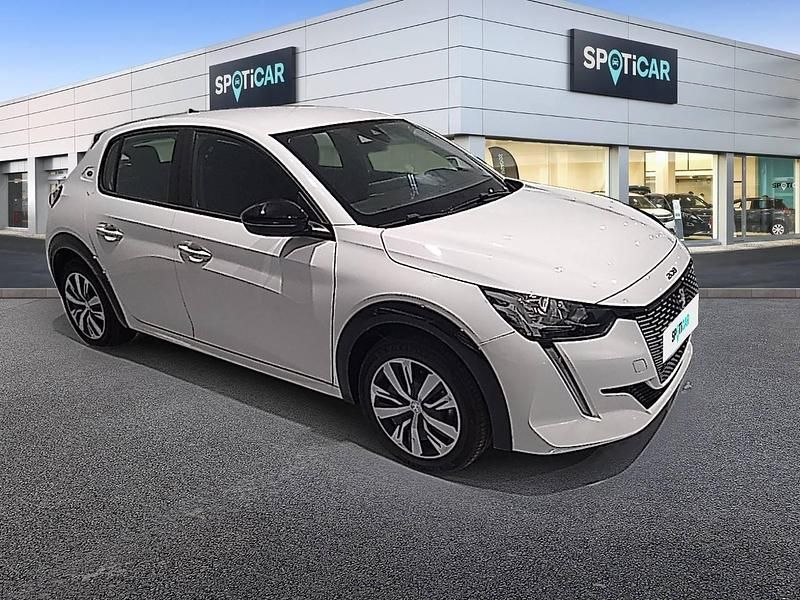 Usado Peugeot e-208 Active 100 kW (136 CV) 2024 Blanco Utilitario
