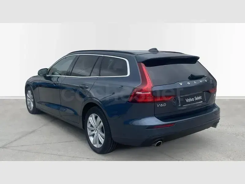 Usado Volvo V60 Momentum 197 CV (144 kW) 2021 Azul Familiar