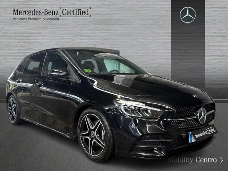 Nuevo Mercedes B200 150 CV (110 kW) 2025 Negro noche Monovolumen